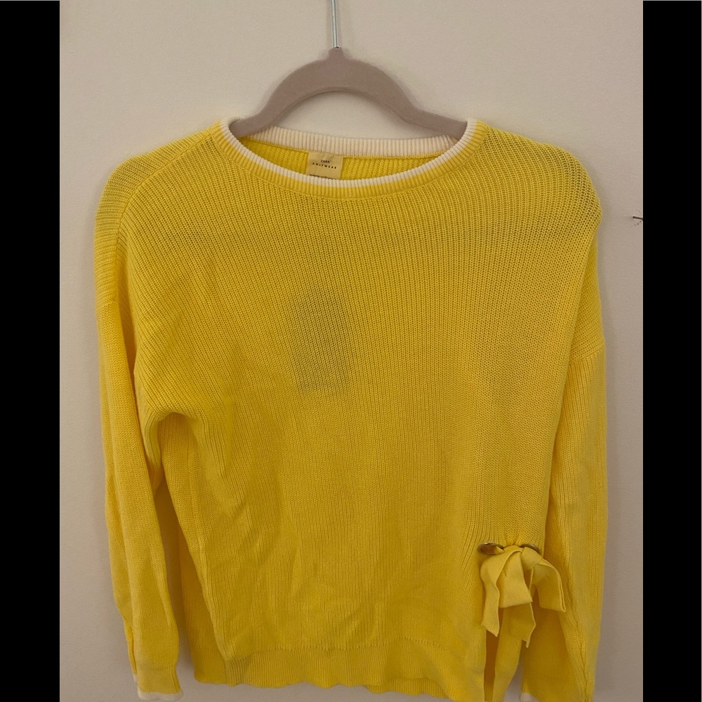 🌼NWT Girls Zara yellow fun sweater!🌼